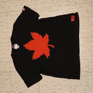Hudsons Bay Company Team Canada Olympics Leaf T Shirt 2005 Vintage Y2K